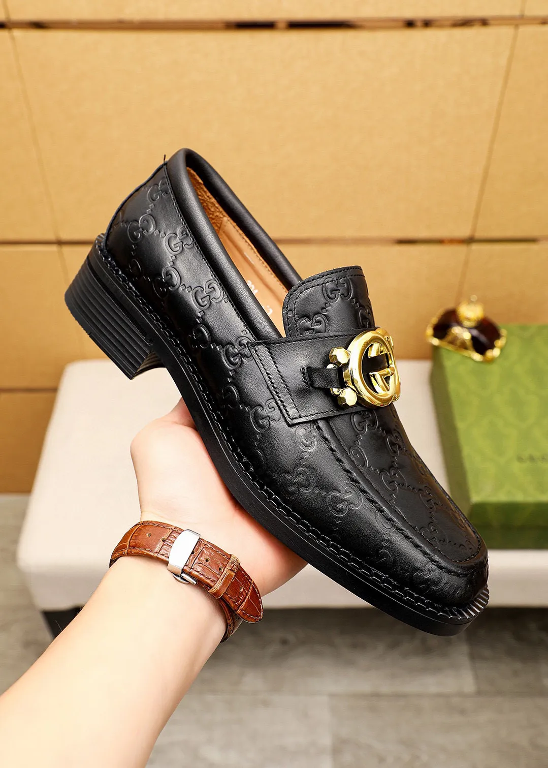 Men's shoes 💰560 💐Original Gucci GUCCI official website formal shoes Italian 🇮🇹 first layer calfskin ➕ top imported water-dyed cow 🐂 leather lining 💋 fine handmade original outsole, the real thing looks better when photographed in person Standard size 38-44 (45.46🉑️customized)
